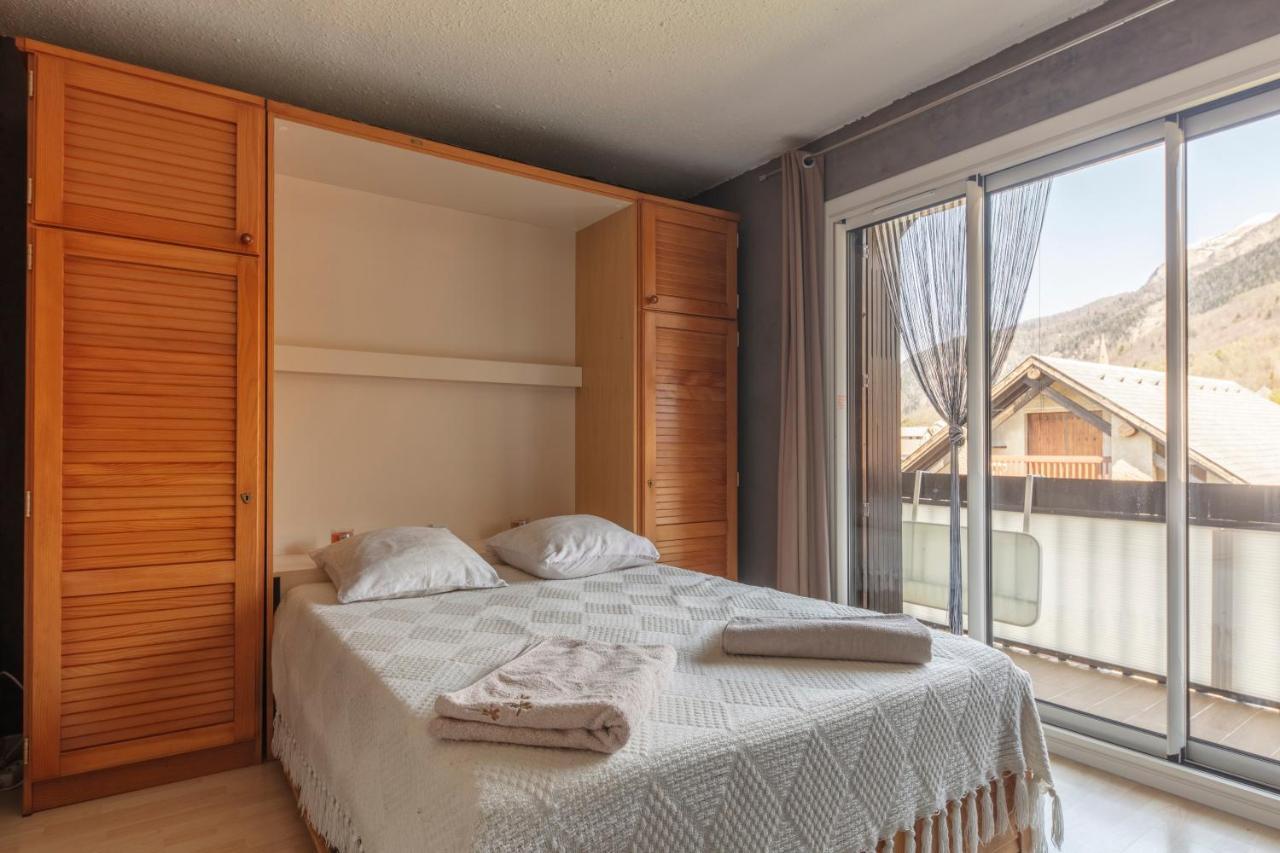 Le Skieur Saint-Leger-les-Melezes Exterior photo